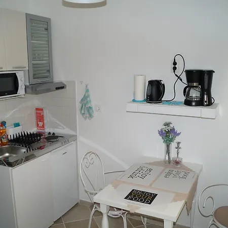 Amd Infinity Suites Split Room photo