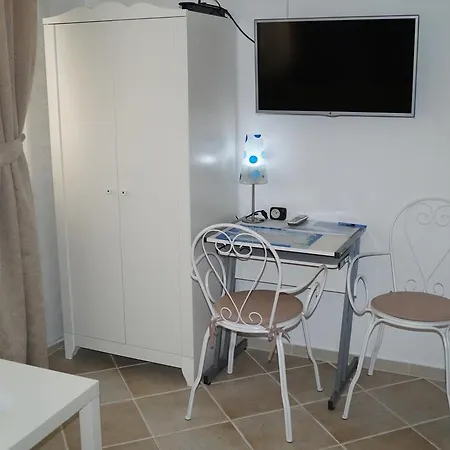 Amd Infinity Suites Split Room photo
